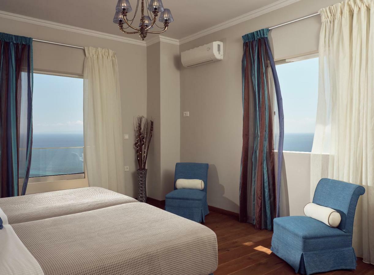 Golden July Luxury Villa Akrotiri  エクステリア 写真