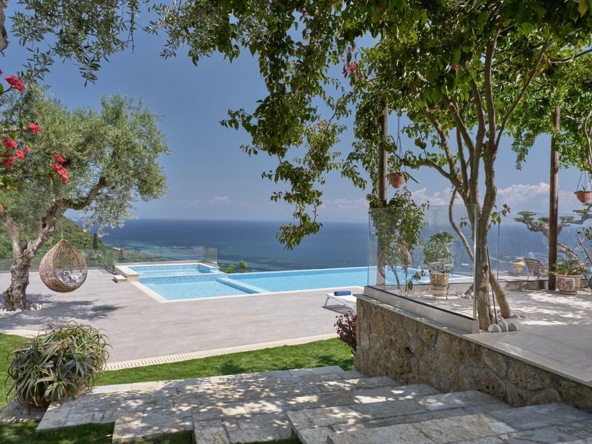 Golden July Luxury Villa Akrotiri  エクステリア 写真