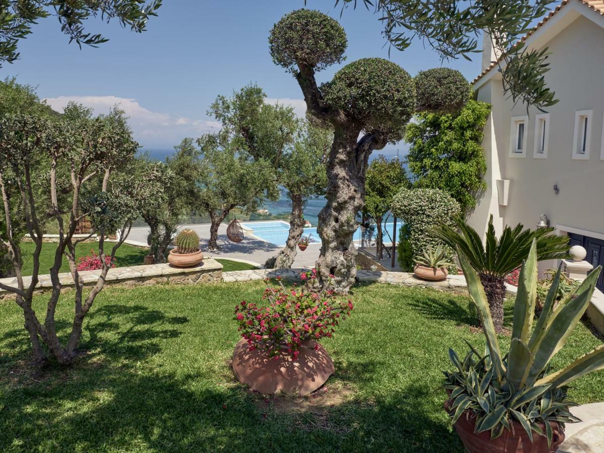 Golden July Luxury Villa Akrotiri  エクステリア 写真
