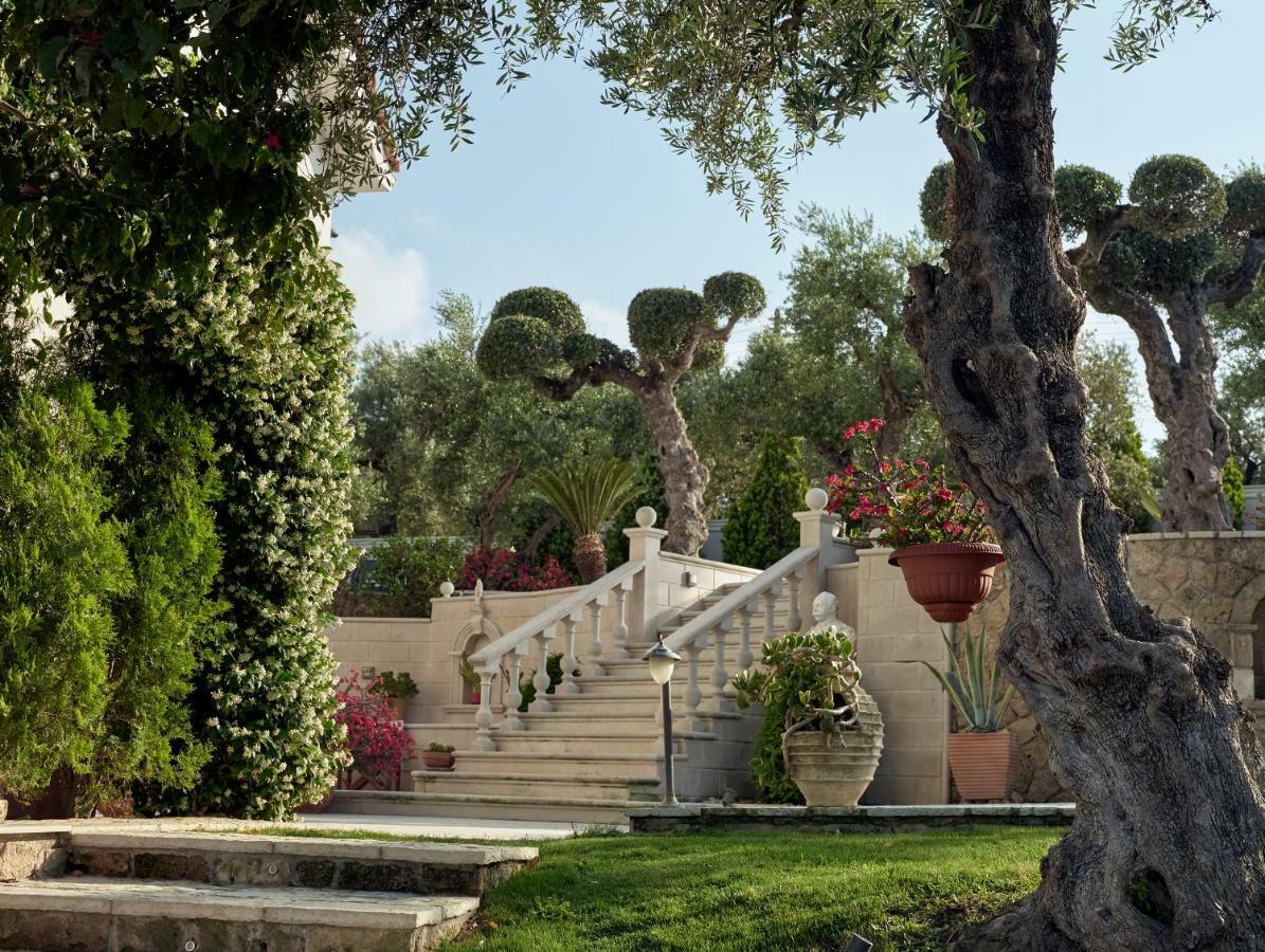 Golden July Luxury Villa Akrotiri  エクステリア 写真