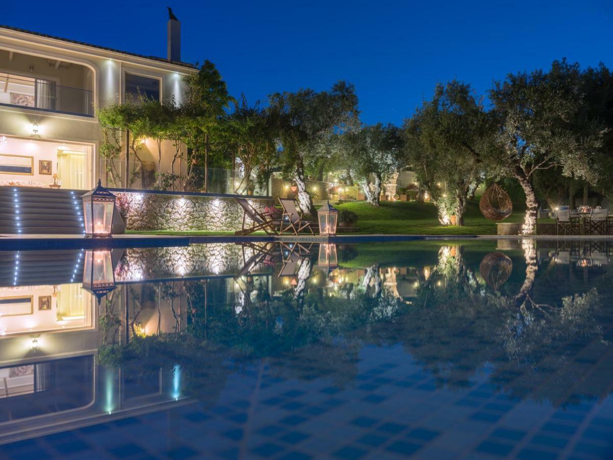 Golden July Luxury Villa Akrotiri  エクステリア 写真