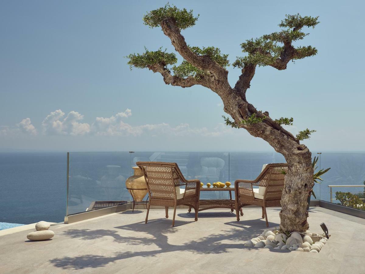 Golden July Luxury Villa Akrotiri  エクステリア 写真
